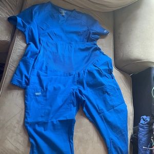 Cherokee women’s maternity scrubs